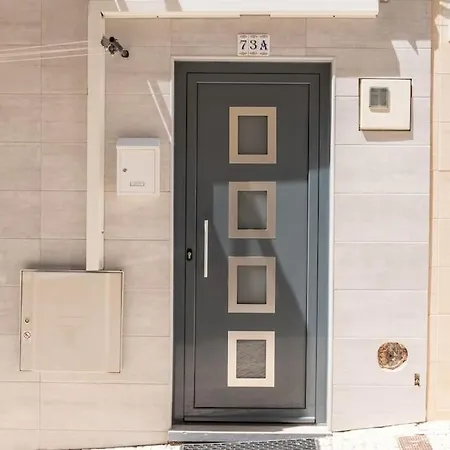 Rodrigues Family House 73a Appartement