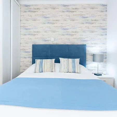 Rodrigues Family House 73a *